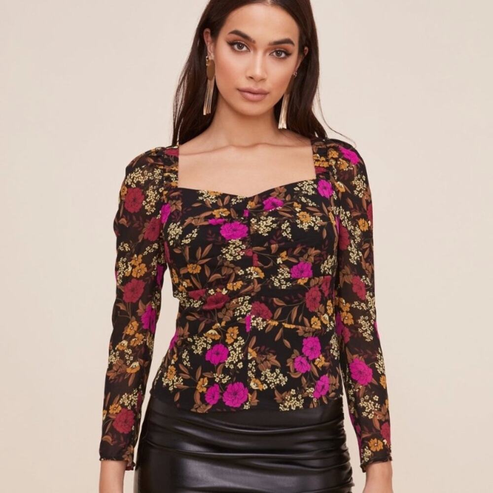 NWOT ASTR the Label Floral Long Sleeve Sweetheart Back Tie Blouse Size Small